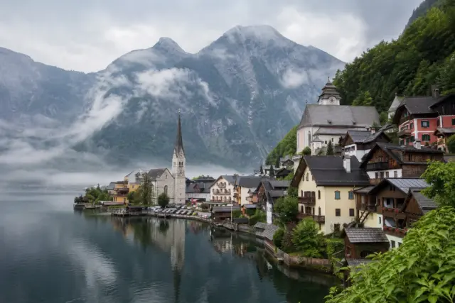 Hallstatt village beside Lake Hallstatt in the Austrian Alps